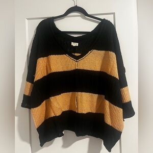 NWOT POL Black and Tan V-Neck Sweater size Small